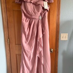 Dusty Rose off-Shoulder Dress